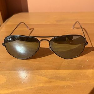 Ray-Ban Black Aviator Sunglasses with case